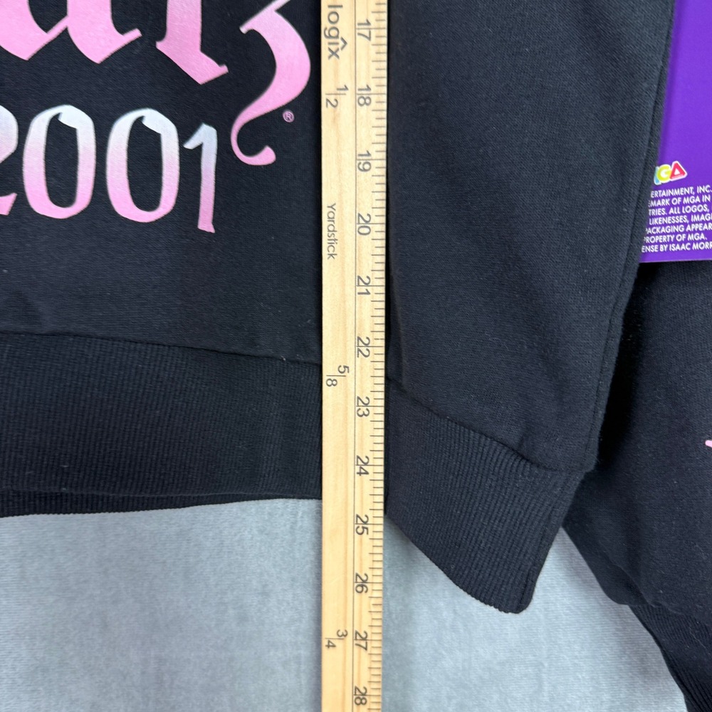 New Bratz Est 2001 Graphic Sweatshirt Black Pink Doll Y2K Crewneck M BTQ016C - Picture 7 of 14